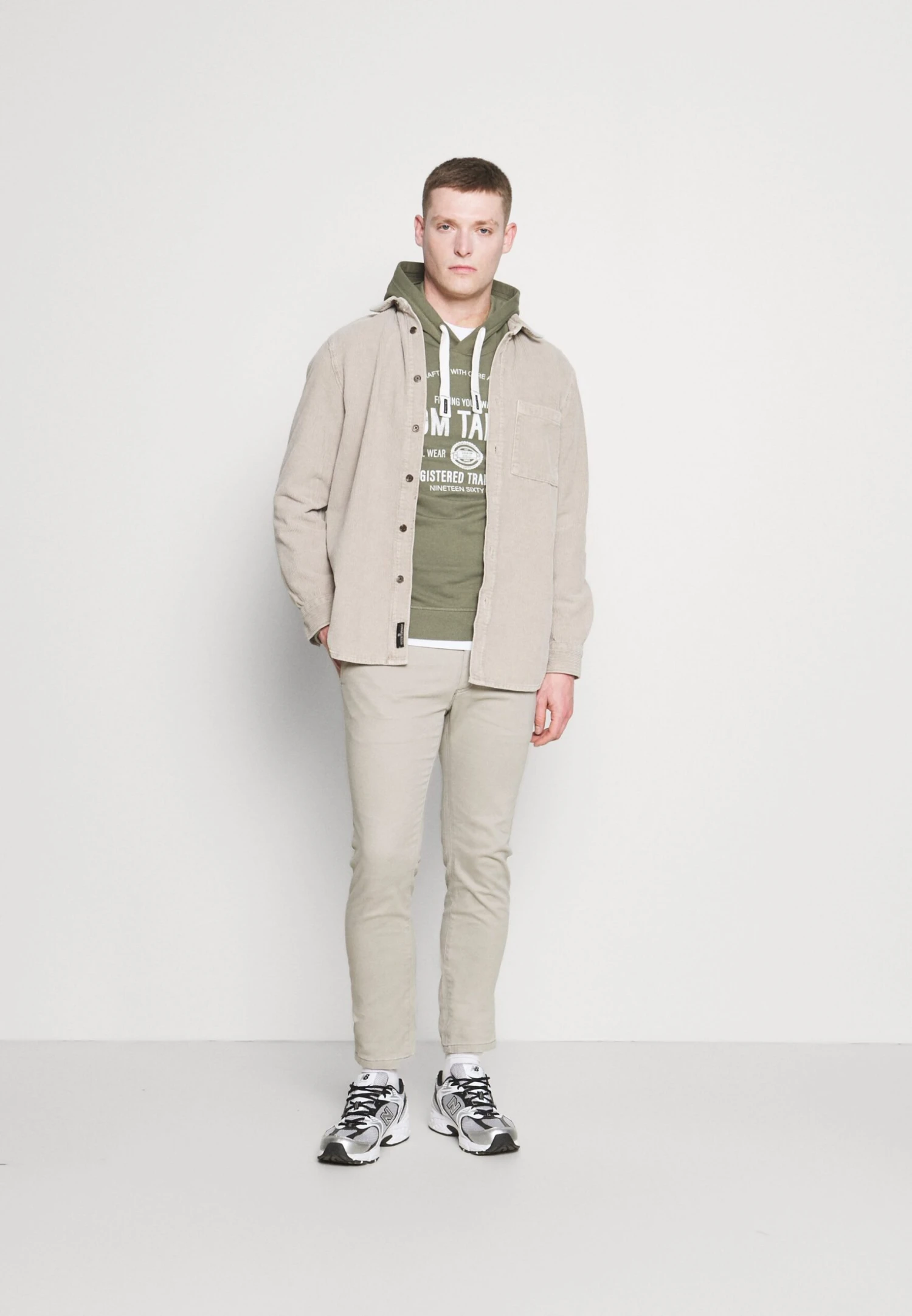 Pier One Chino - Taupe 4 Pier One Chino - Taupe - immagine 2