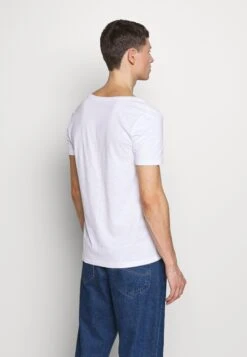 Pier One T-Shirt BasicBright White Uomo T-shirt E Polo PI922O0H0-A11 -Pier One 1d9ea65763c74680b71aa65cef1d7b93