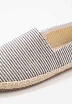 Pier One Rena Espadrille Unisex - Espadrillas - White/Blue -Pier One 1e1a9a54fd374424970c6282fecccbe4