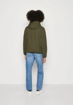 Pier One ImpermeabileOlive Uomo Giacche PI922T04I-N11 -Pier One 201a940e9ad84ffa9c0c24c0039d760e