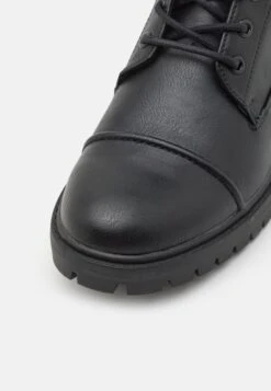 Pier One UnisexStivaletti StringatiBlack Uomo Stivaletti/Stivali PI915K00F-Q11 13 Pier One UnisexStivaletti StringatiBlack Uomo Stivaletti/Stivali PI915K00F-Q11 -Pier One 22beec30a0d648278baed798a17c13da