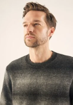 Pier One MaglioneBlack Uomo Maglieria PI922Q0BX-Q11 11 Pier One MaglioneBlack Uomo Maglieria PI922Q0BX-Q11 -Pier One 2cdfecb75e3444969533895ccc633271