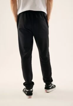 Pier One Pantaloni SportiviBlack Uomo Pantaloni PI922E05O-Q11 -Pier One 33cad878ddad4a549b728219c2c3d85c