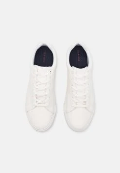Pier One UnisexSneakers BasseWhite Uomo Sneaker PI915O01Q-A11 -Pier One 3747494760f54e24afa52bab7dfce4dd