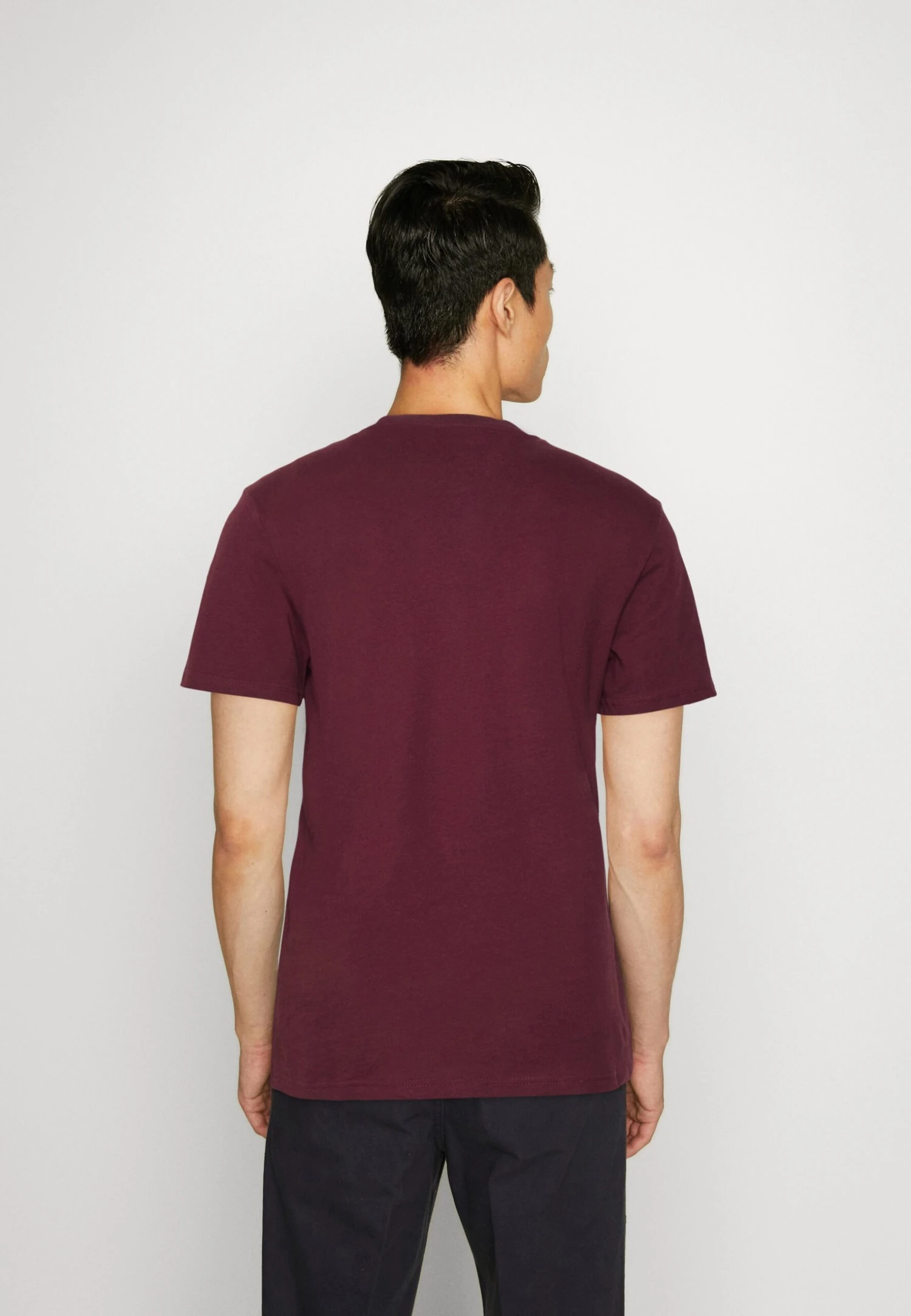 Pier One 5 PackT-Shirt BasicDark Blue/Pink/Off-White Uomo T-shirt E Polo PI922O0GY-K12 5 Pier One 5 PackT-Shirt BasicDark Blue/Pink/Off-White Uomo T-shirt E Polo PI922O0GY-K12 - immagine 3