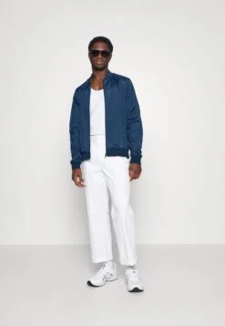 Pier One Giubbotto Bomber Dark Blue Uomo Giacche YO122T02C-K11 8 Pier One Giubbotto Bomber Dark Blue Uomo Giacche YO122T02C-K11 -Pier One 44263c86ca2e4579b54ccf6beb260ab5