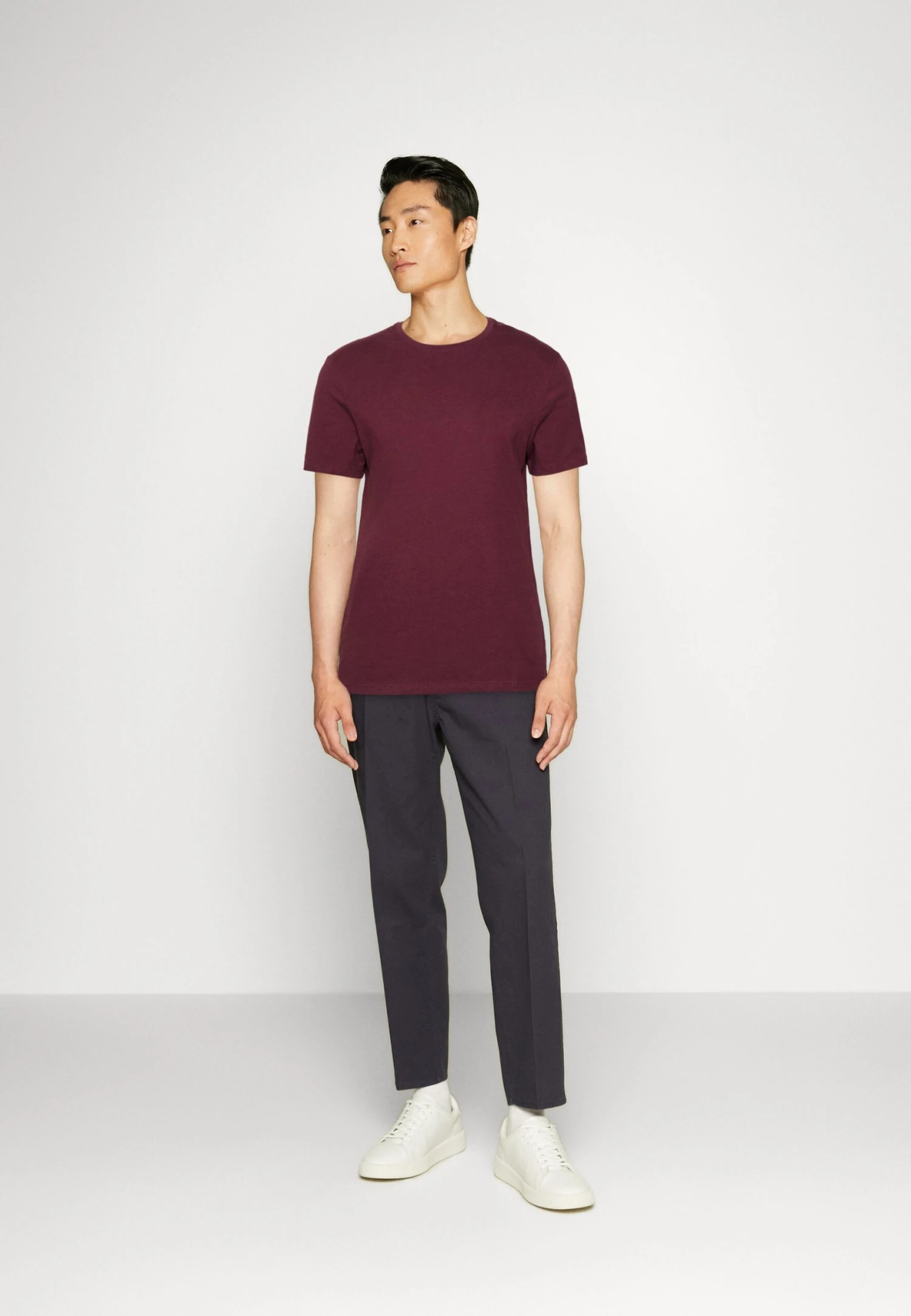 Pier One 5 PackT-Shirt BasicDark Blue/Pink/Off-White Uomo T-shirt E Polo PI922O0GY-K12 3 Pier One 5 PackT-Shirt BasicDark Blue/Pink/Off-White Uomo T-shirt E Polo PI922O0GY-K12