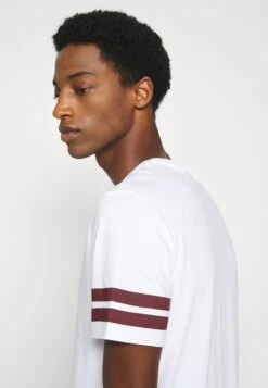 Pier One T-Shirt Con StampaWhite Uomo T-shirt E Polo PI922O0Q4-A11 -Pier One 4ba1b82d8bf947e4a41019ee9f083145