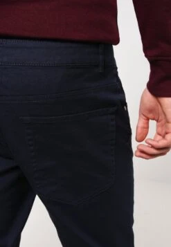 Pier One PantaloniDark Blue Uomo Pantaloni YO122E00Y-K11 -Pier One 4d84639e404a4ad287d720ef0ed6b2ba