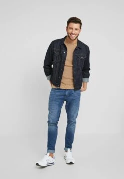 Pier One MaglioneCamel Uomo Maglieria PI922Q045-B11 -Pier One 4e023bb5c9054329968c2373dc6ea7ea