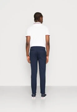 Pier One ChinoDark Blue Uomo Pantaloni PI922E04J-K11 -Pier One 521b67e0c4654cefb063b5d0a05a2b4d
