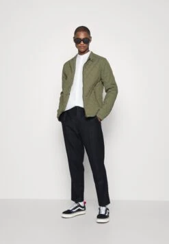 Pier One Giacca Da Mezza StagioneOlive Uomo Giacche PI922HA13-N12 -Pier One 53cabd1db23e47ec8f42ac08b0ed06f6