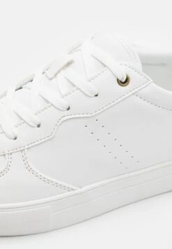 Pier One UnisexSneakers BasseWhite Uomo Sneaker PI915O02T-A11 -Pier One 55d42c67710e45ad9607ac4905c07973