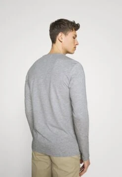 Pier One 2 PackMaglietta A Manica LungaDark Blue/Mottled Grey Uomo T-shirt E Polo PI922O0GT-K11 -Pier One 5d11c795627a43d3ae83293311d17f0a