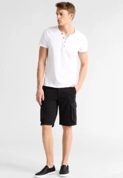 Pier One ShortsBlack Uomo Bermuda PI922FA1D-Q11 -Pier One 5e800f4bde7040769bb1fcdcae6b048f