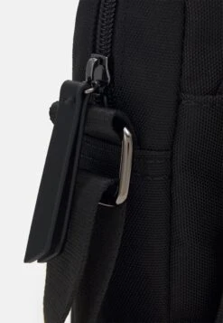 Pier One UnisexBorsa A TracollaBlack Donna Borse PI954H01O-Q11 -Pier One 6015a635267a4538aeda73eaf2b65393