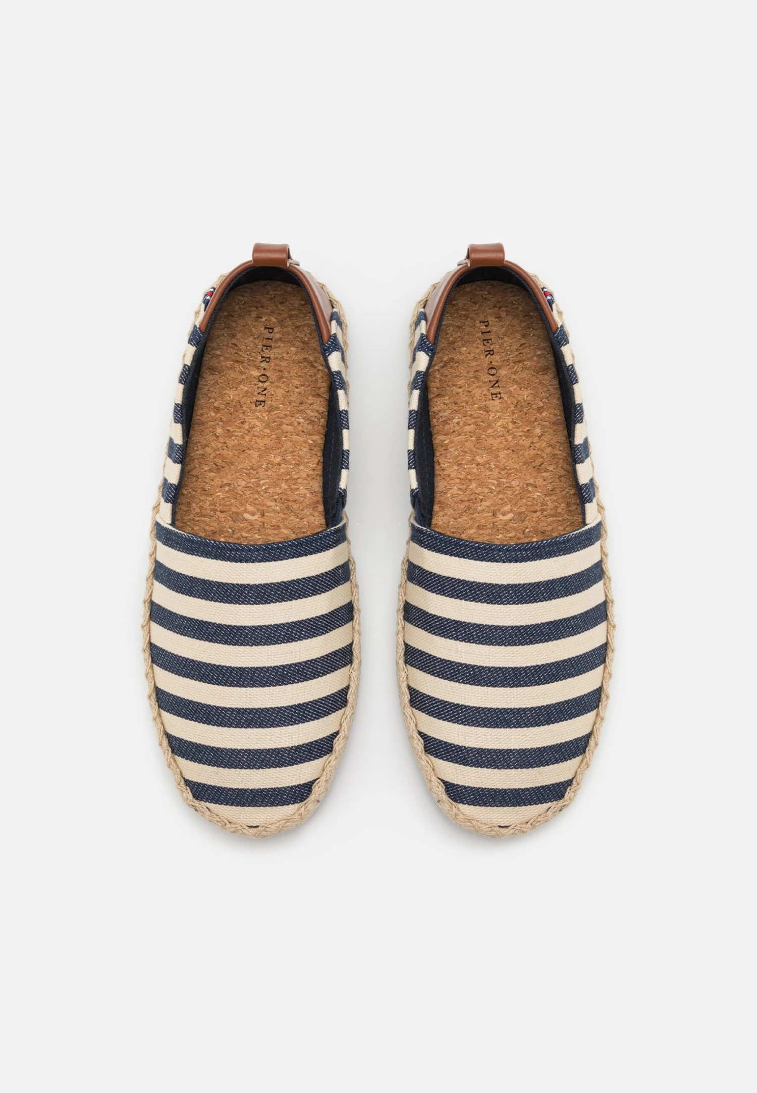 Pier One UnisexEspadrillasDark Blue/White Uomo Scarpe Basse PI915C00F-K11 6 Pier One UnisexEspadrillasDark Blue/White Uomo Scarpe Basse PI915C00F-K11 - immagine 4