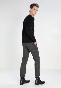 Pier One MaglioneBlack Uomo Maglieria PI922Q00A-Q11 -Pier One 675afff738254777bfb69195257fb8da