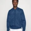 Pier One Giubbotto Bomber Dark Blue Uomo Giacche YO122T02C-K11 -Pier One 70e46daba81a400e954c7938f1c07534