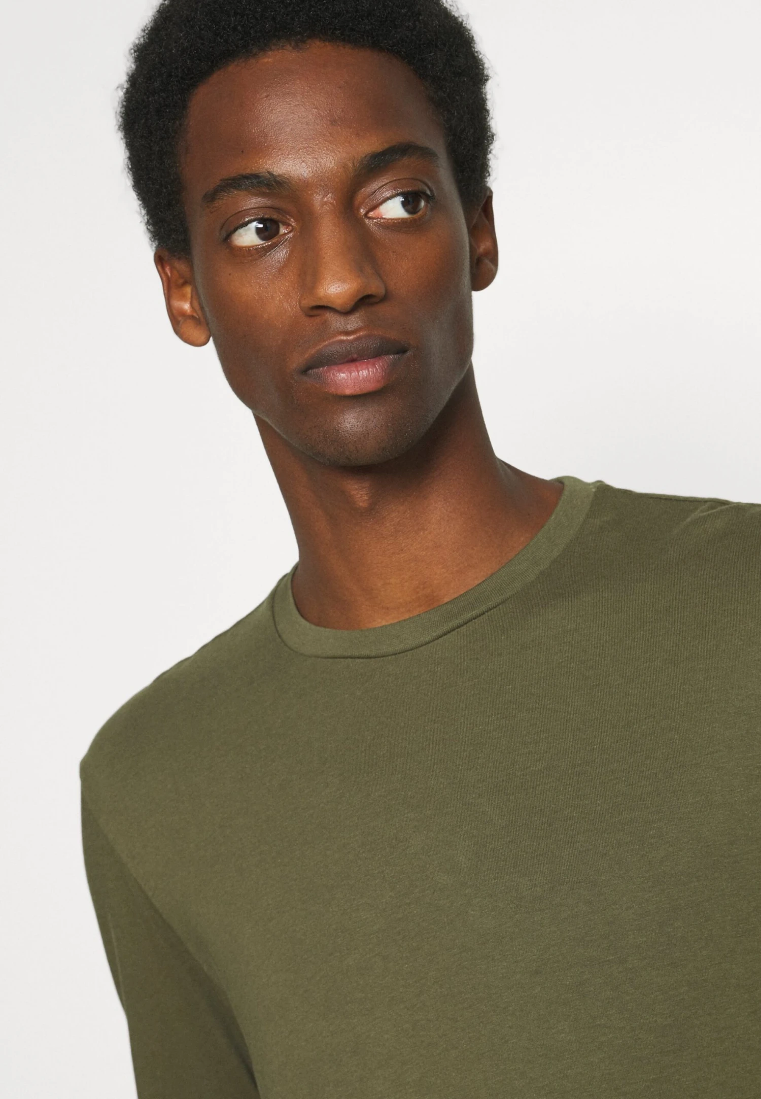 Pier One Maglietta A Manica LungaBlack/Dark Grey/Olive Uomo T-shirt E Polo PI922O0UM-Q11 8 Pier One Maglietta A Manica LungaBlack/Dark Grey/Olive Uomo T-shirt E Polo PI922O0UM-Q11 - immagine 6