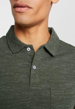 Pier One PoloOliv Uomo T-shirt E Polo PI922PA0H-N11 11 Pier One PoloOliv Uomo T-shirt E Polo PI922PA0H-N11 -Pier One 74f300faa9b14ec5b8e7cc2d84df47aa