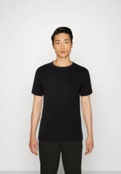 Pier One 7 PackT-Shirt BasicBlack/Dark Blue/Dark Green Uomo T-shirt E Polo PI922O0PY-Q14 21 Pier One 7 PackT-Shirt BasicBlack/Dark Blue/Dark Green Uomo T-shirt E Polo PI922O0PY-Q14 -Pier One 755032e78c9b46aab1bd6188b1abb4ff