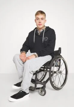 Pier One Pantaloni SportiviMottled Light Grey Uomo Pantaloni PI922E04P-C11 -Pier One 773a03b4faab4f3fa3492bdf41677c66