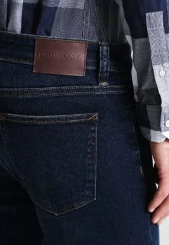 Pier One BasicJeans A SigarettaDark Blue Denim Uomo Jeans PI922GA0E-K12 12 Pier One BasicJeans A SigarettaDark Blue Denim Uomo Jeans PI922GA0E-K12 -Pier One 7aa5df5983c44365808e18ddcad2589e