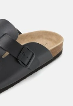 Pier One Leather Unisex - Pantofole - Black -Pier One 7b28889d1d2247a8abcae3a4a4c34674