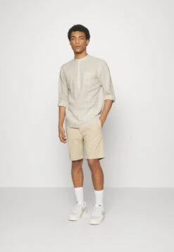 Pier One CamiciaBeige Uomo Camicie PI922DA24-B12 9 Pier One CamiciaBeige Uomo Camicie PI922DA24-B12 -Pier One 7c75c71f72024982bf6d2d4a0265154b