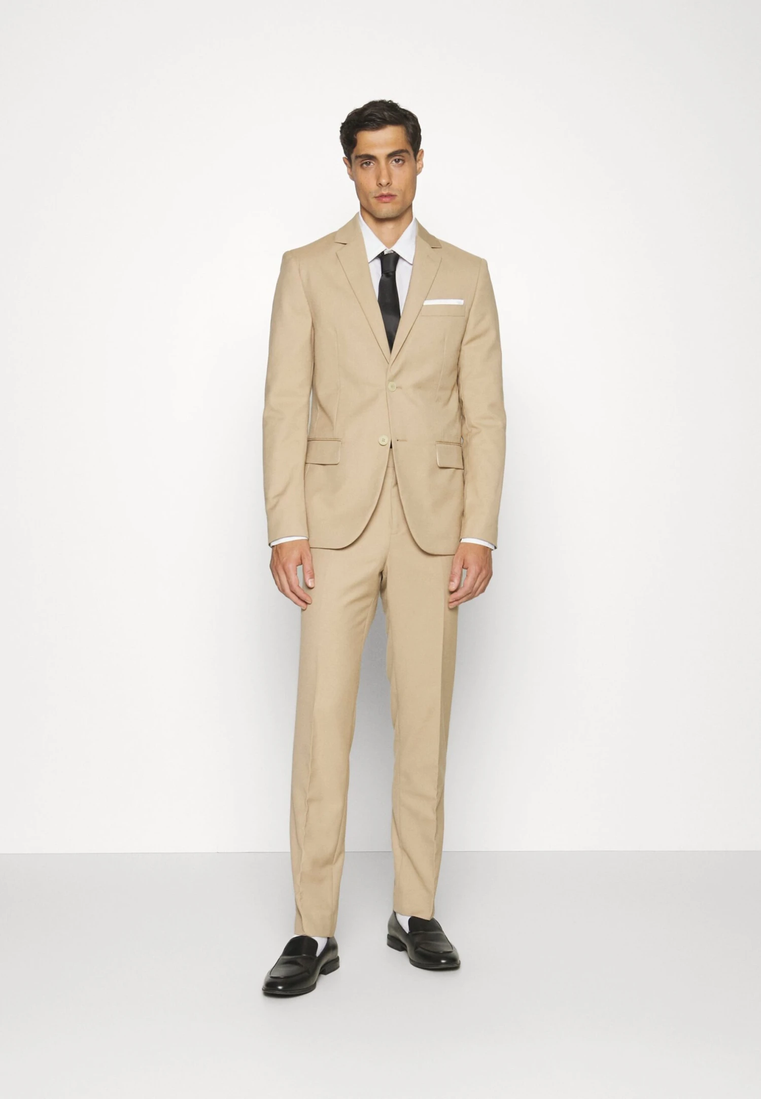 Pier One CompletoBeige Uomo Completi E Cravatte PI922A02G-B11 4 Pier One CompletoBeige Uomo Completi E Cravatte PI922A02G-B11 - immagine 2