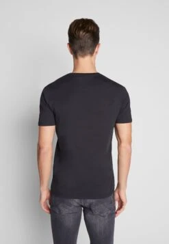 Pier One T-Shirt Con StampaBlack Uomo T-shirt E Polo PI922O0D5-Q11 -Pier One 80541d16ce134d6f9d346fc85d1d2eb4