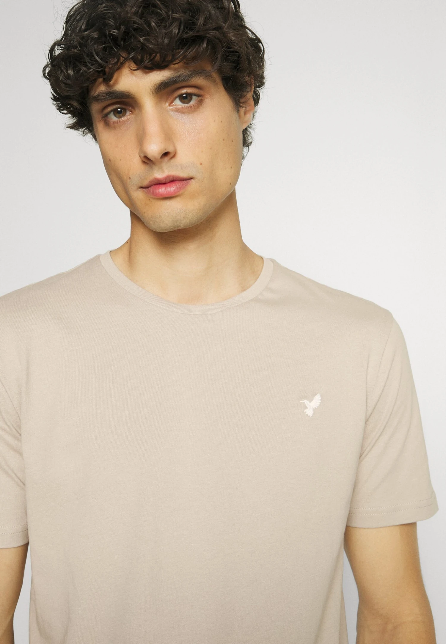 Pier One 5 PackT-Shirt BasicDark Grey/Dark Blue/Olive Uomo T-shirt E Polo PI922O0TV-C12 8 Pier One 5 PackT-Shirt BasicDark Grey/Dark Blue/Olive Uomo T-shirt E Polo PI922O0TV-C12 - immagine 6