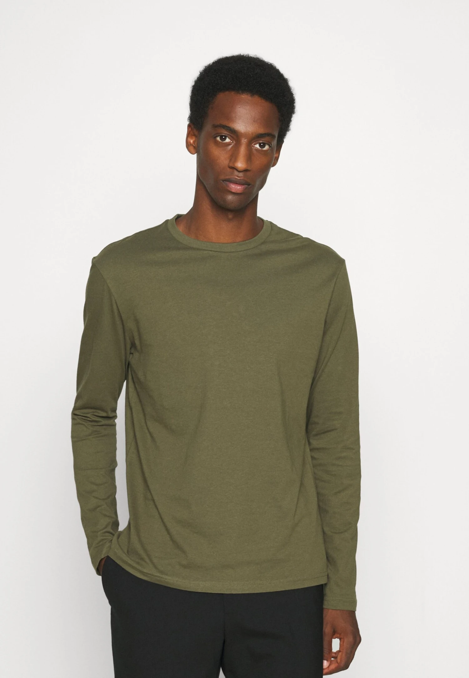 Pier One Maglietta A Manica LungaBlack/Dark Grey/Olive Uomo T-shirt E Polo PI922O0UM-Q11 4 Pier One Maglietta A Manica LungaBlack/Dark Grey/Olive Uomo T-shirt E Polo PI922O0UM-Q11 - immagine 2
