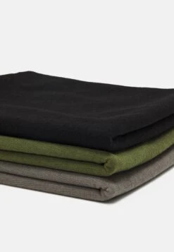 Pier One 3 Pack UnisexScaldacolloBlack, Grey, Olive Uomo Foulard E Sciarpe PI954G01L-Q11 -Pier One 84f98a206bd54f27bd29605e058c4b38