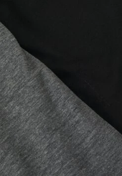 Pier One Unisex 2 PackBerrettoBlack/Grey Uomo Cappellie Berretti PI954P00R-Q11 -Pier One 898957d575ad4a3aa4355ee81180eb03