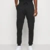 Pier One Pantaloni SportiviBlack Uomo Pantaloni Sportivi E Joggers PI922E03N-Q11 1 Pier One Pantaloni SportiviBlack Uomo Pantaloni Sportivi E Joggers PI922E03N-Q11 -Pier One 8abcd4367e884d77ae9a41afc9d3bde0