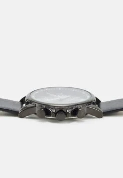 Pier One OrologioBlack Uomo Orologi PI952M01B-Q12 -Pier One 8d8a142d8fed4bda9d9e2904cbdd684a