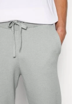 Pier One Pantaloni SportiviGrey Uomo Pantaloni PI922Q0B9-C11 11 Pier One Pantaloni SportiviGrey Uomo Pantaloni PI922Q0B9-C11 -Pier One 96eab7998b5f4353aeafa53fd61e64ae