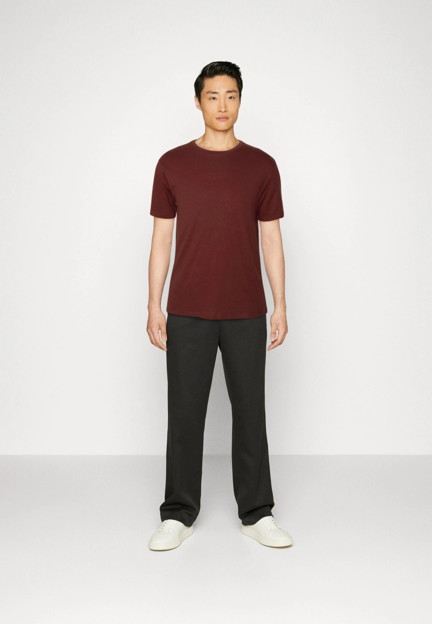 Pier One 7 PackT-Shirt BasicBlack/Dark Blue/Dark Green Uomo T-shirt E Polo PI922O0PY-Q14 3 Pier One 7 PackT-Shirt BasicBlack/Dark Blue/Dark Green Uomo T-shirt E Polo PI922O0PY-Q14