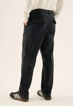 Pier One ChinoBlack Uomo Pantaloni PI922E05G-Q11 -Pier One a3d12799b9f5444494fc80d5113f59df