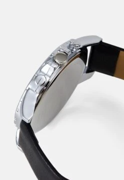 Pier One OrologioBlack/Silver-Coloured Uomo Orologi PI952M01B-Q11 -Pier One a405f32d91574594bfe0eb57bcbec044