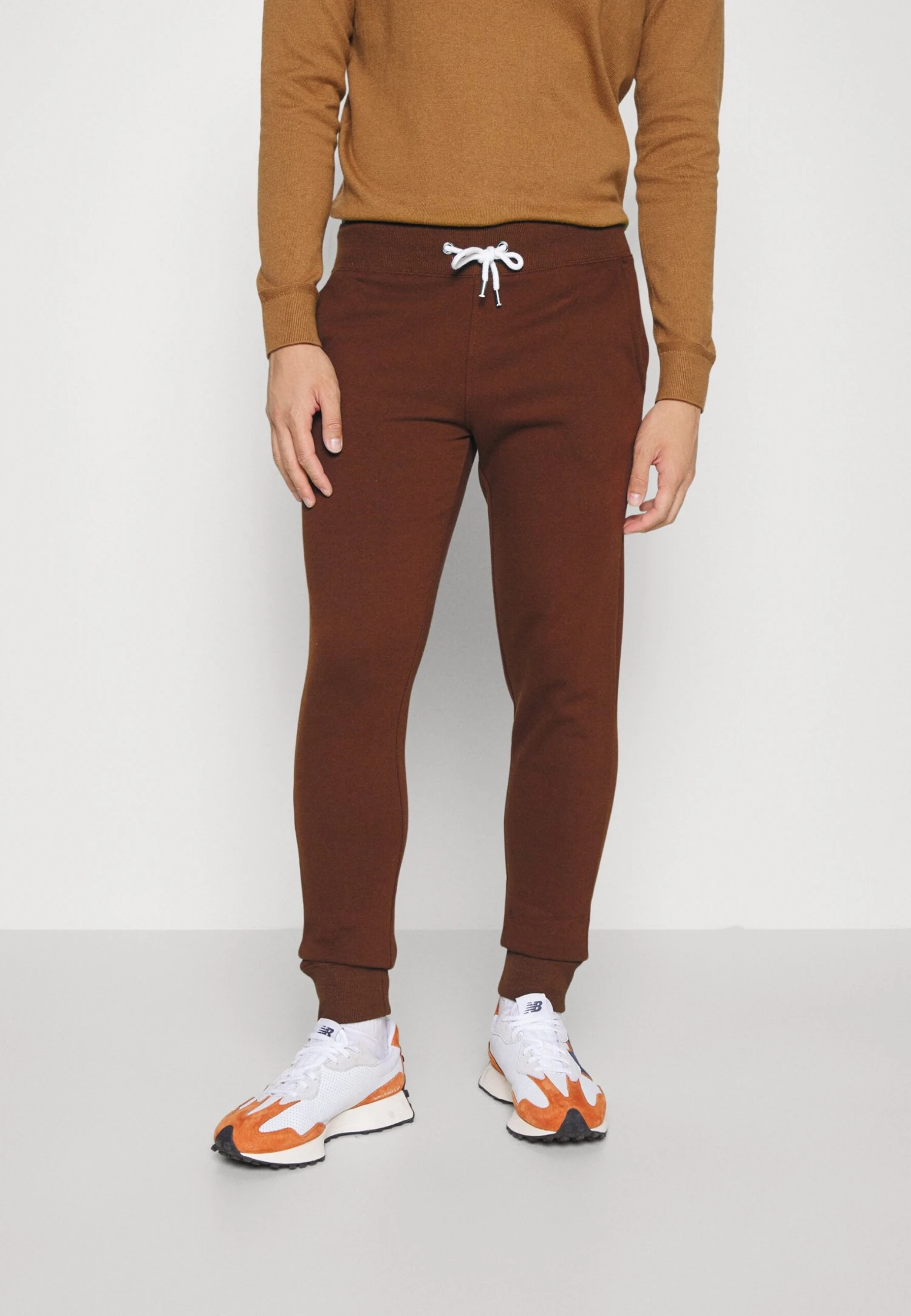 Pier One 2 PackPantaloni SportiviDark Brown/Black Uomo Pantaloni Sportivi E Joggers PI922E03K-O11 4 Pier One 2 PackPantaloni SportiviDark Brown/Black Uomo Pantaloni Sportivi E Joggers PI922E03K-O11 - immagine 2