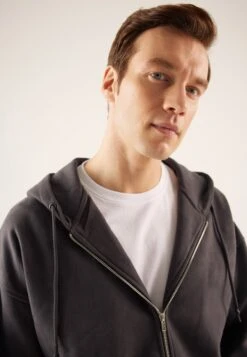 Pier One Felpa Con ZipGrey Uomo Maglieria E Felpe PI922S0HE-C12 -Pier One a91c651ba1f246f5aefd465e246bcf52