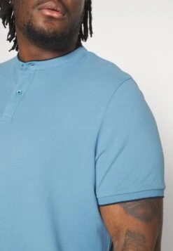 Pier One T-Shirt BasicLight Blue Uomo T-shirt E Polo PI922P086-K11 13 Pier One T-Shirt BasicLight Blue Uomo T-shirt E Polo PI922P086-K11 -Pier One ab4cd54cc1144af9a970ae146909daf5