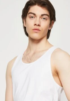 Pier One 3 PackTopWhite Uomo T-shirt E Polo PI922O0X4-A11 -Pier One ada276f5a683415586ed41e8dd2e74cd