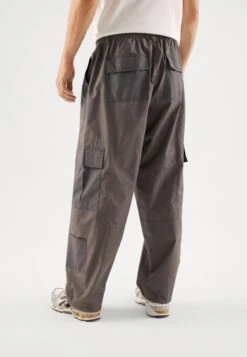 Pier One Pantaloni CargoDark Grey Uomo Pantaloni PI922E05L-C11 -Pier One aeef7af8ea1c4dfeacbe1512bc743e9f