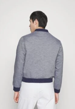 Pier One Giubbotto BomberDark Blue Uomo Giacche PI922T04L-K11 -Pier One b1943f9a2db34e26b563b2036d05ec83