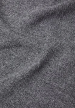 Pier One UnisexSciarpaGrey Donna Sciarpe PI954G00J-C11 9 Pier One UnisexSciarpaGrey Donna Sciarpe PI954G00J-C11 -Pier One b85fce244843463092e70810a666af42