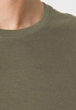 Pier One 2 PackTopBlack/Khaki Uomo T-shirt E Polo PI922O0XM-Q11 -Pier One bd882977b4dd4e82ad06d1413148c577